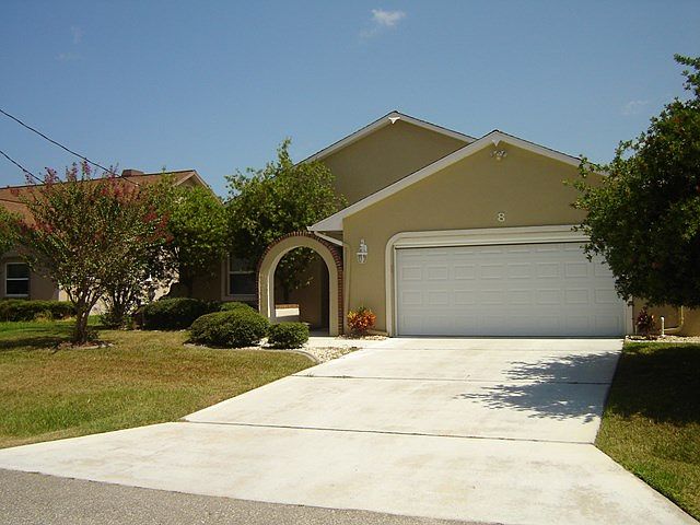 1st image of 8 Crossway Ct E