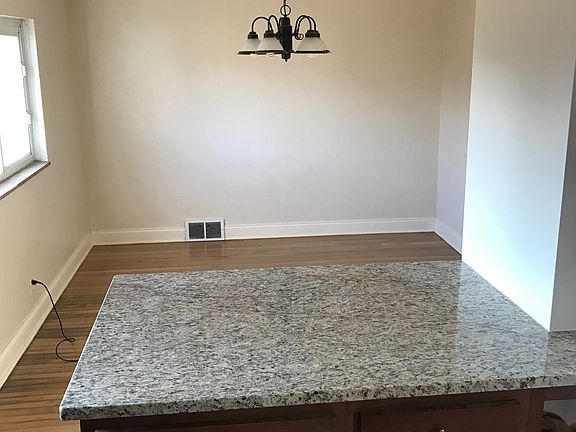 Serving counter 