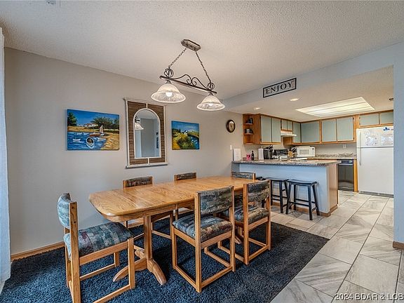 4th image of 25 Lone Oak Point #34