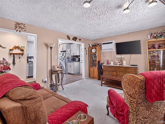 4th image of 17 Heathcote Road
