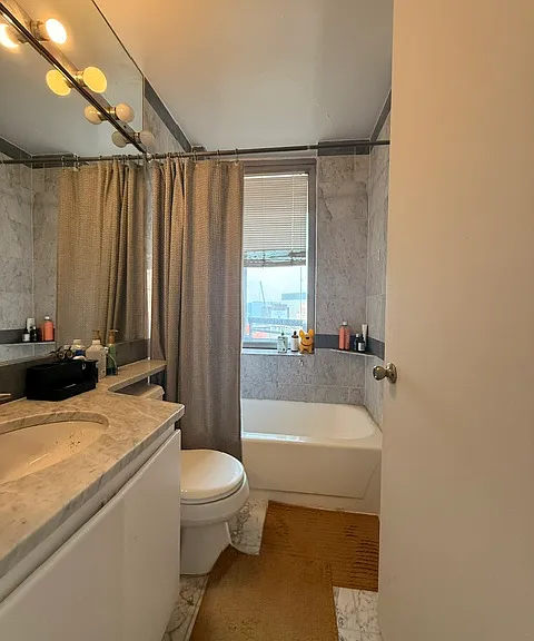500 W 43rd St #9K — Photo 5