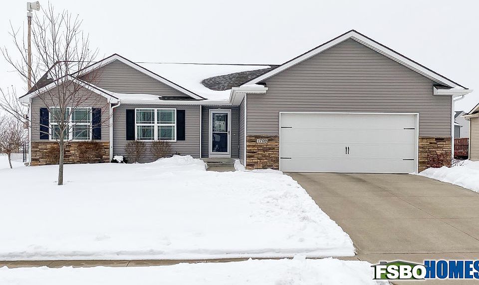 1st image of 1705 NE Deer Creek Dr