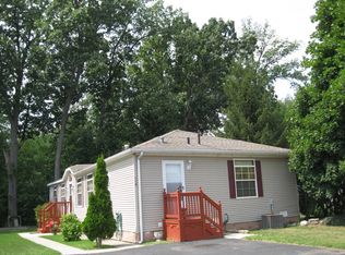 119 Laurel Leah, Fenton, MI 48430