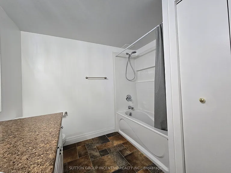 211 Cliff Rd #LOWER — Photo 12