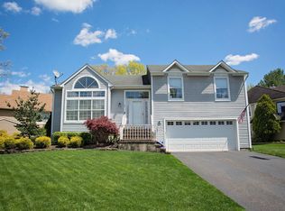 35 Arbor Dr, Howell, NJ 07731