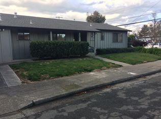 681 Warren Ln, Santa Rosa, CA 95401