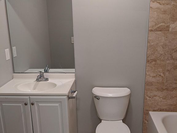 4th image of 1736 W 27th St