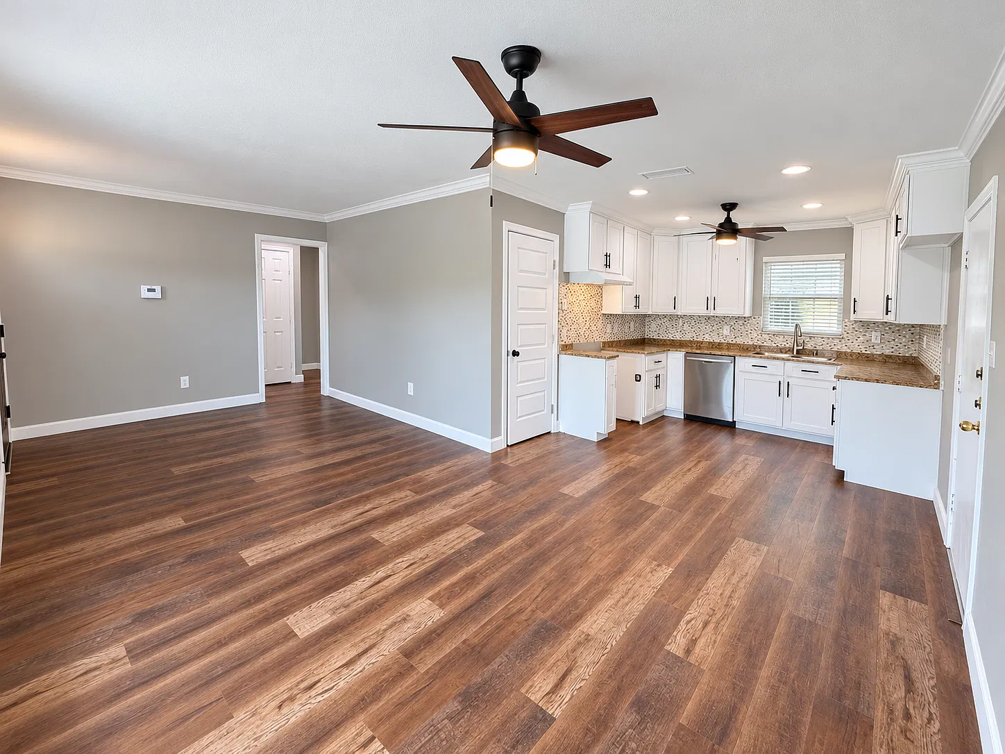 3 bed, 1016 sqft, $1,950 — Photo 2