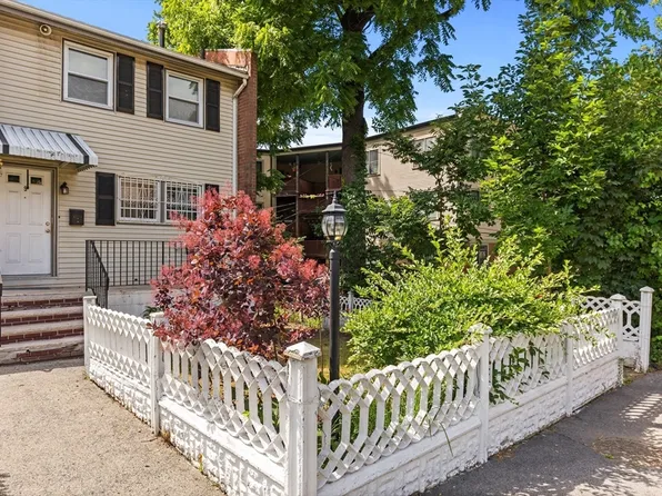 9 Hilton Ter, Roxbury, MA 02119