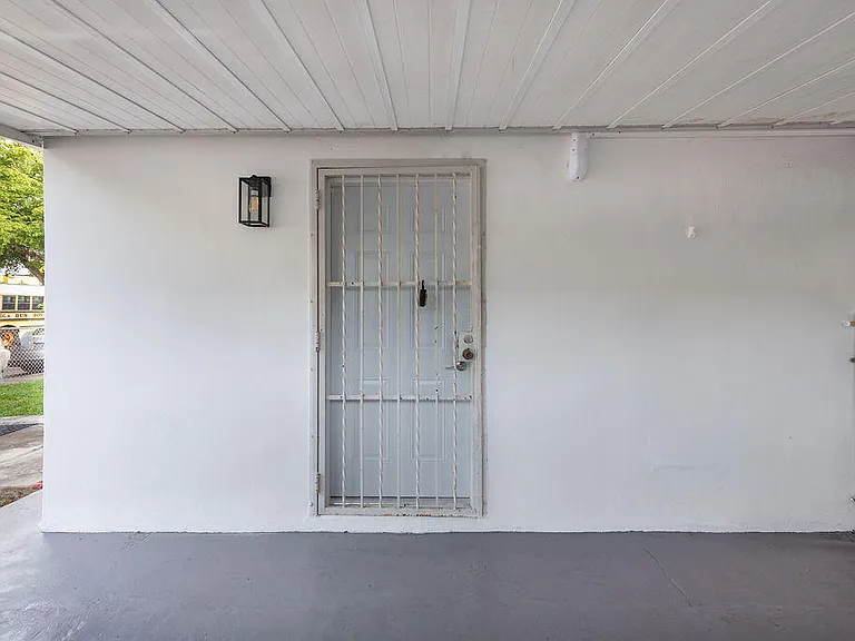 321 NW 21st Ave #H — Photo 18