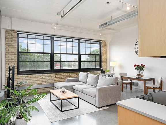 3rd image of 730 Stinson Blvd Unit 319