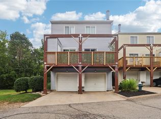 22230 River Walk Rd #32, Rocky River, OH 44116