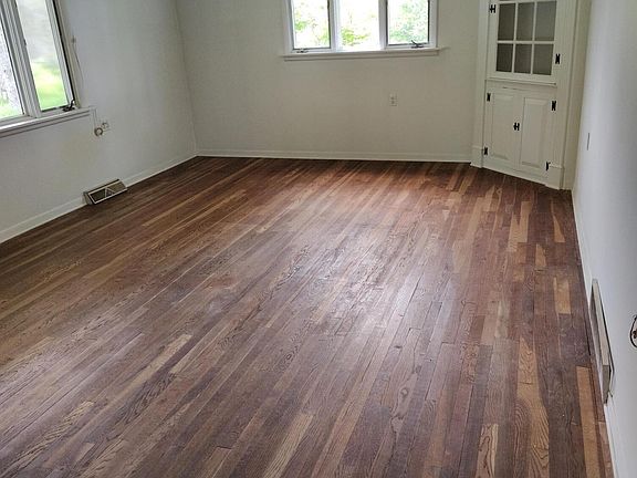 4th image of 536 Point Road