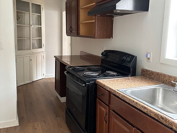 5th image of 60 Bradford St #1