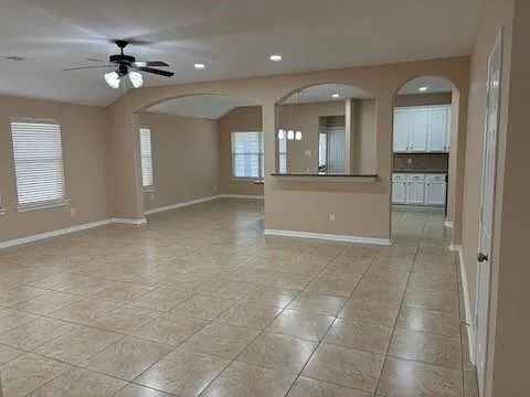 3 bed, 2.0 bath, 2018 sqft, $2,150 — Photo 3