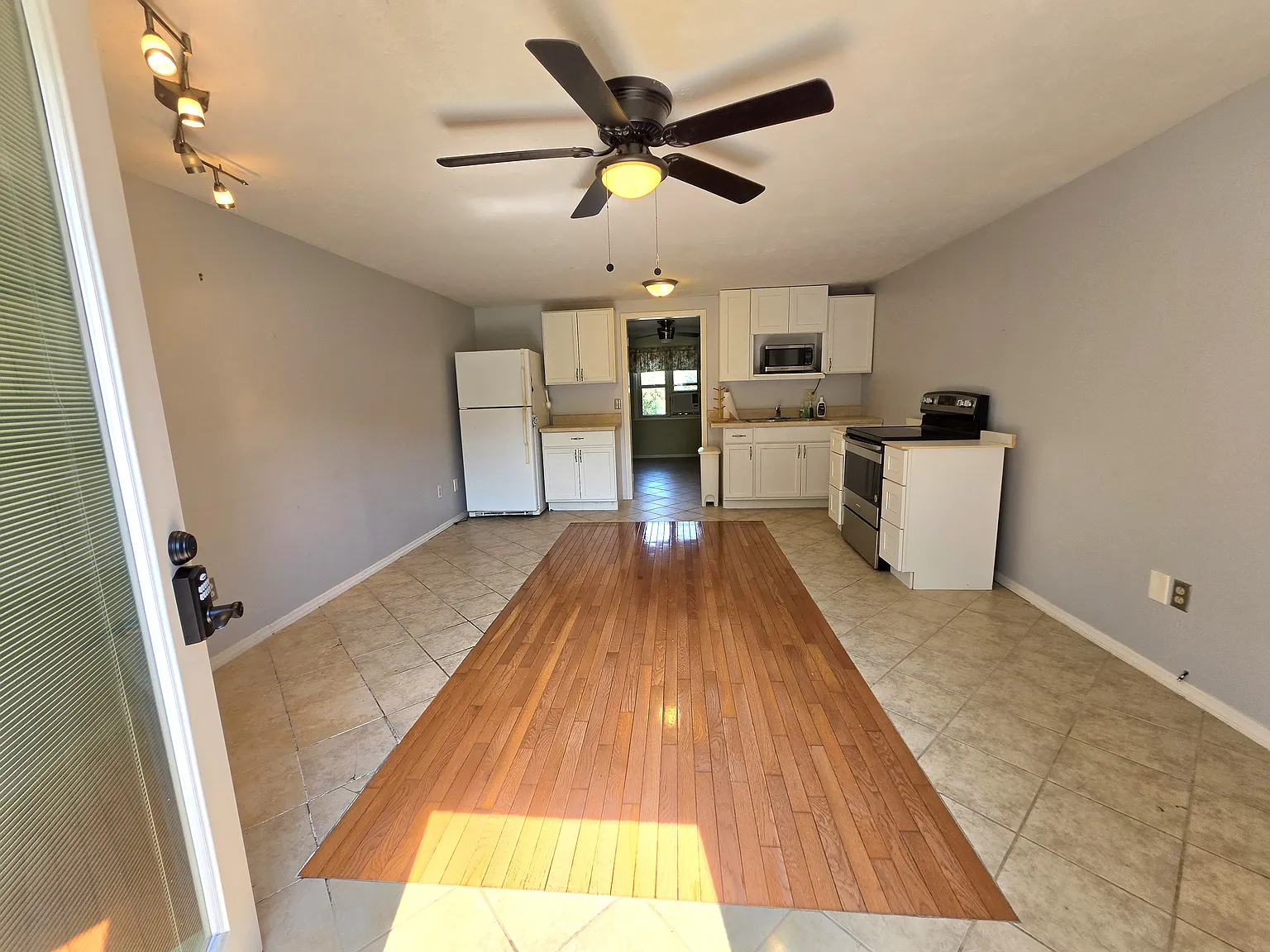 1 bed, $1,450 — Photo 2