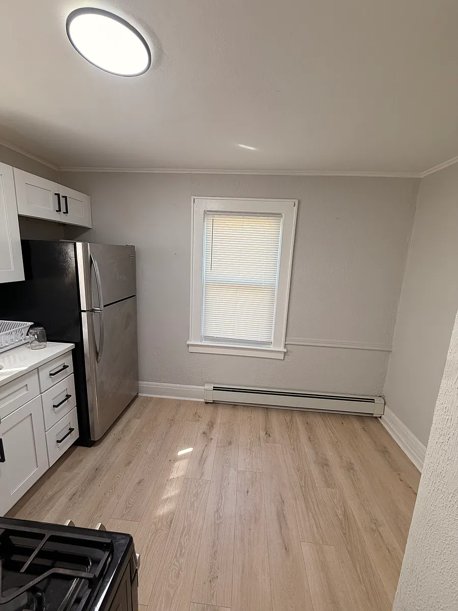 Building Photo - 1869 Bradford St #1R