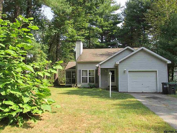 2nd image of 125 Goldfinch Ln