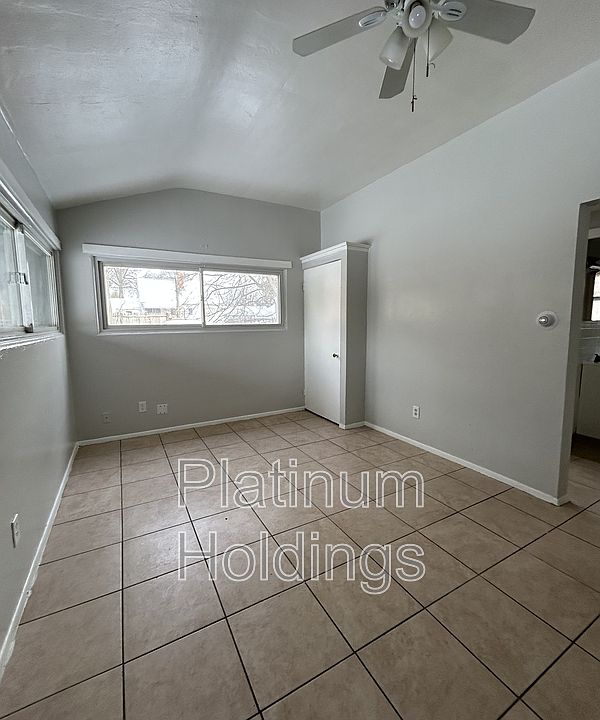 1st image of 1063 Neville Ave