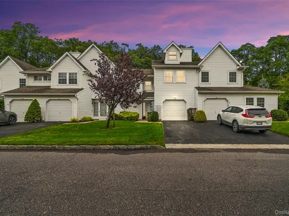 170 Thomas Lane, East Setauket, NY 11733