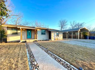 709 Center Ave, Kerrville, TX 78028