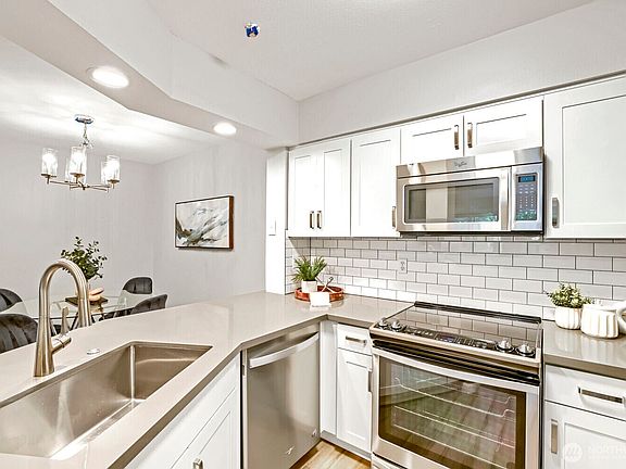 4th image of 15300 112th Avenue NE #C306