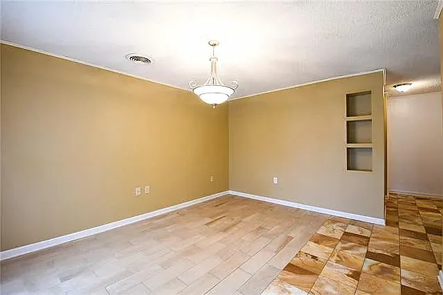2412 Riverbend Dr #1 — Photo 4