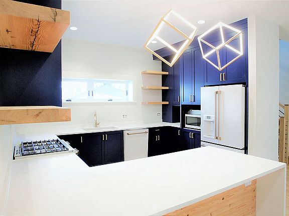 4th image of 1128 W Fullerton Ave #Ch