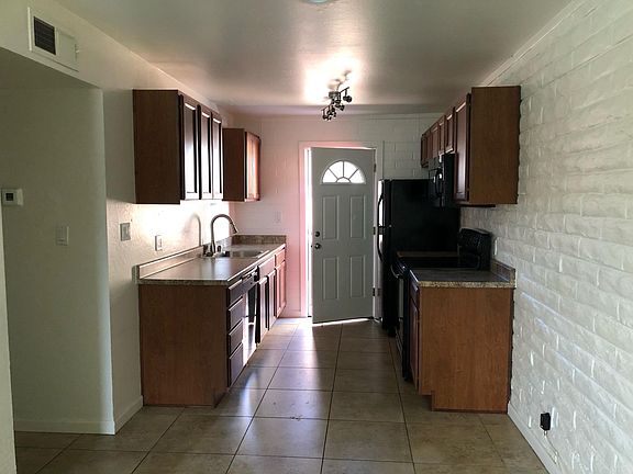 4th image of 2633 E Glenrosa Ave #1