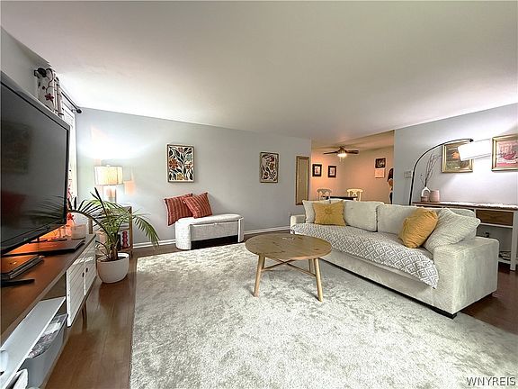 4th image of 61 Park Club Ln Unit D