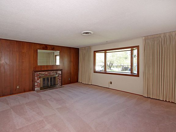 3rd image of 5810 Southgrove Dr
