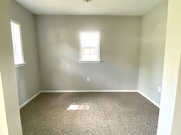 5th image of 1302 Beverly Dr