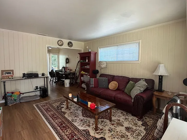1924 S Meridian St — Photo 8