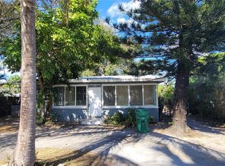 265 NE 165th St, Miami, FL 33162