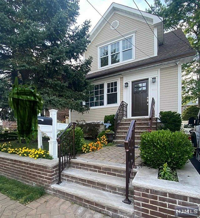 1st image of 709 Hillside Ave