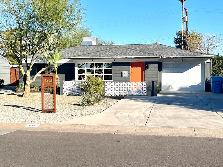 312 W Glenrosa Ave — Photo 1
