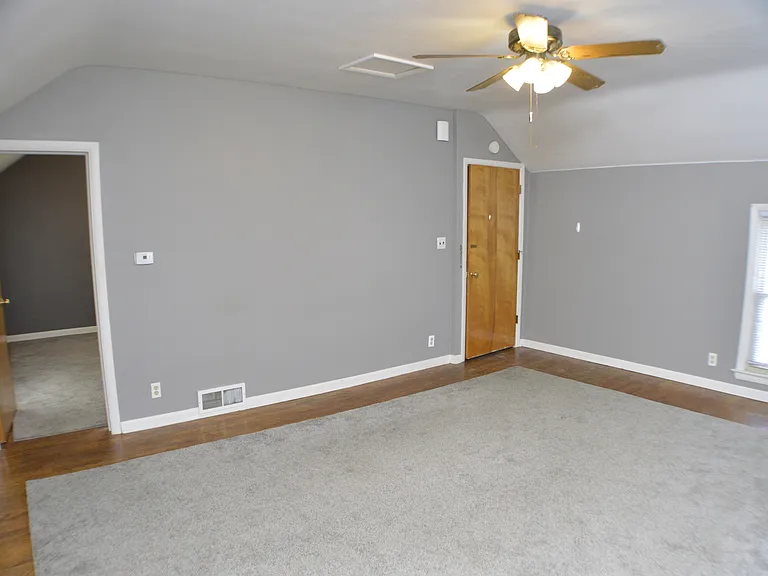 334 W 5th St #2 — Photo 3