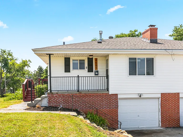 4505 Bancroft St — Photo 3