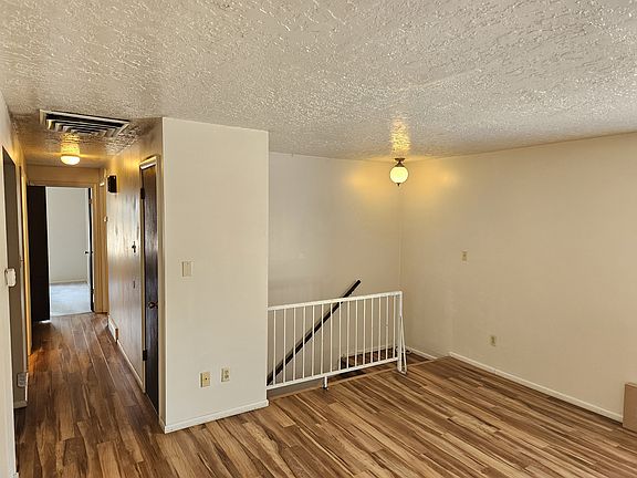 4th image of 4608 S Clearview St #4608