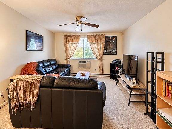 4th image of 12 Kendall Ave APT 17