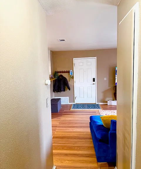 2189 Lakeview Cir — Photo 4