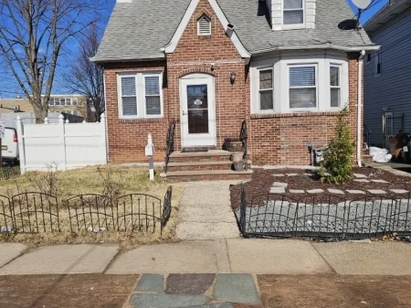 836 Summit St, Linden City, NJ 07036