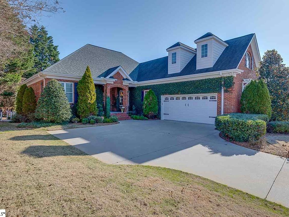 1st image of 101 Bouchillion Dr