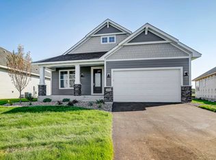9204 Jade Way N, Lake Elmo, MN 55042