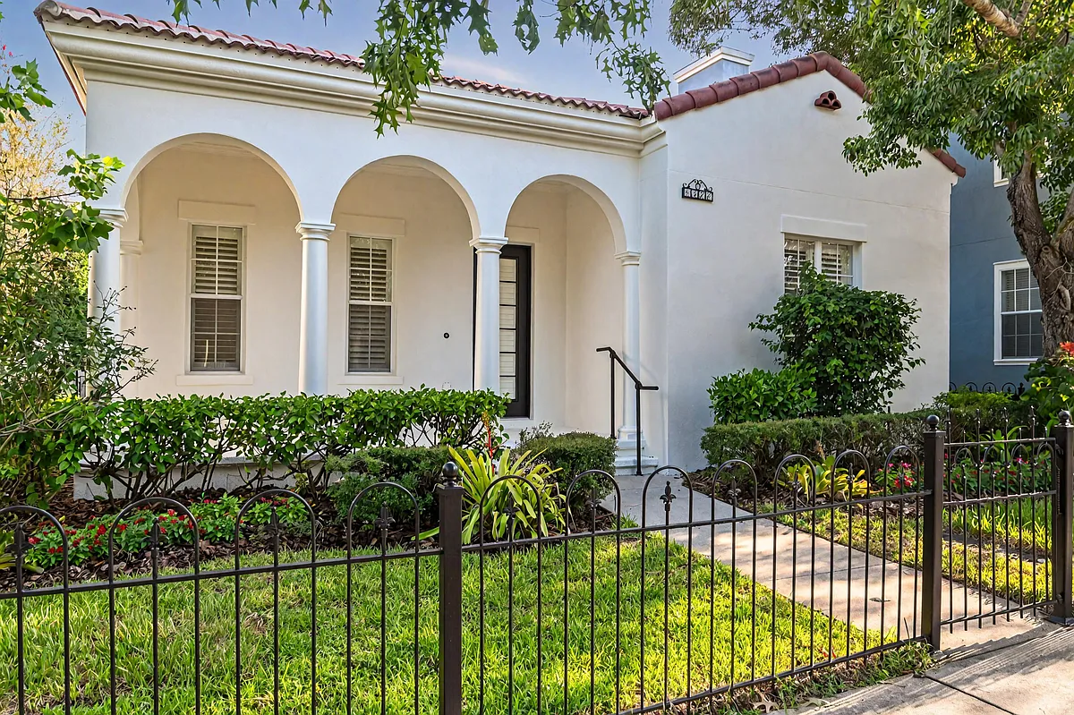 Beautiful Baldwin Park Mediterranean House - 4322 Upper Union Rd