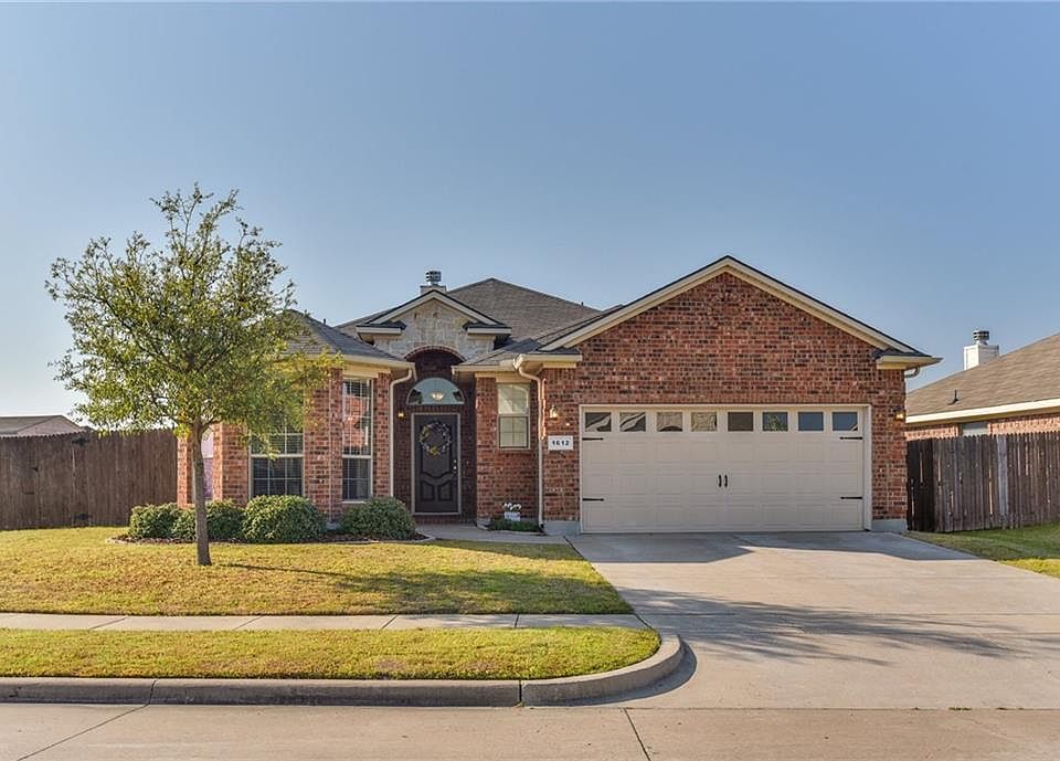 1st image of 1612 Weeping Willow Ln