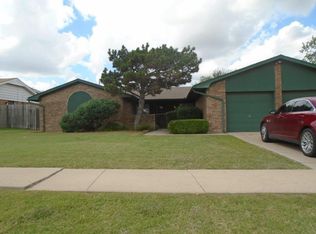 7 SW 71st St, Lawton, OK 73505