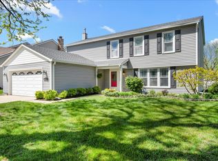 375 Hunter Dr, Carol Stream, IL 60188