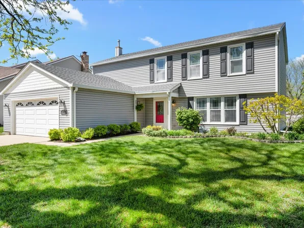 375 Hunter Dr, Carol Stream, IL 60188