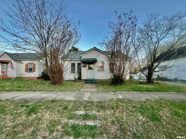 1112 Catherine St, Metropolis, IL 62960